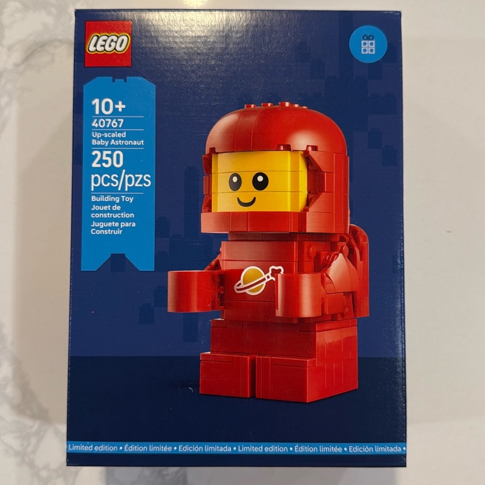 LEGO 40767 Up-scaled Baby Astronaut